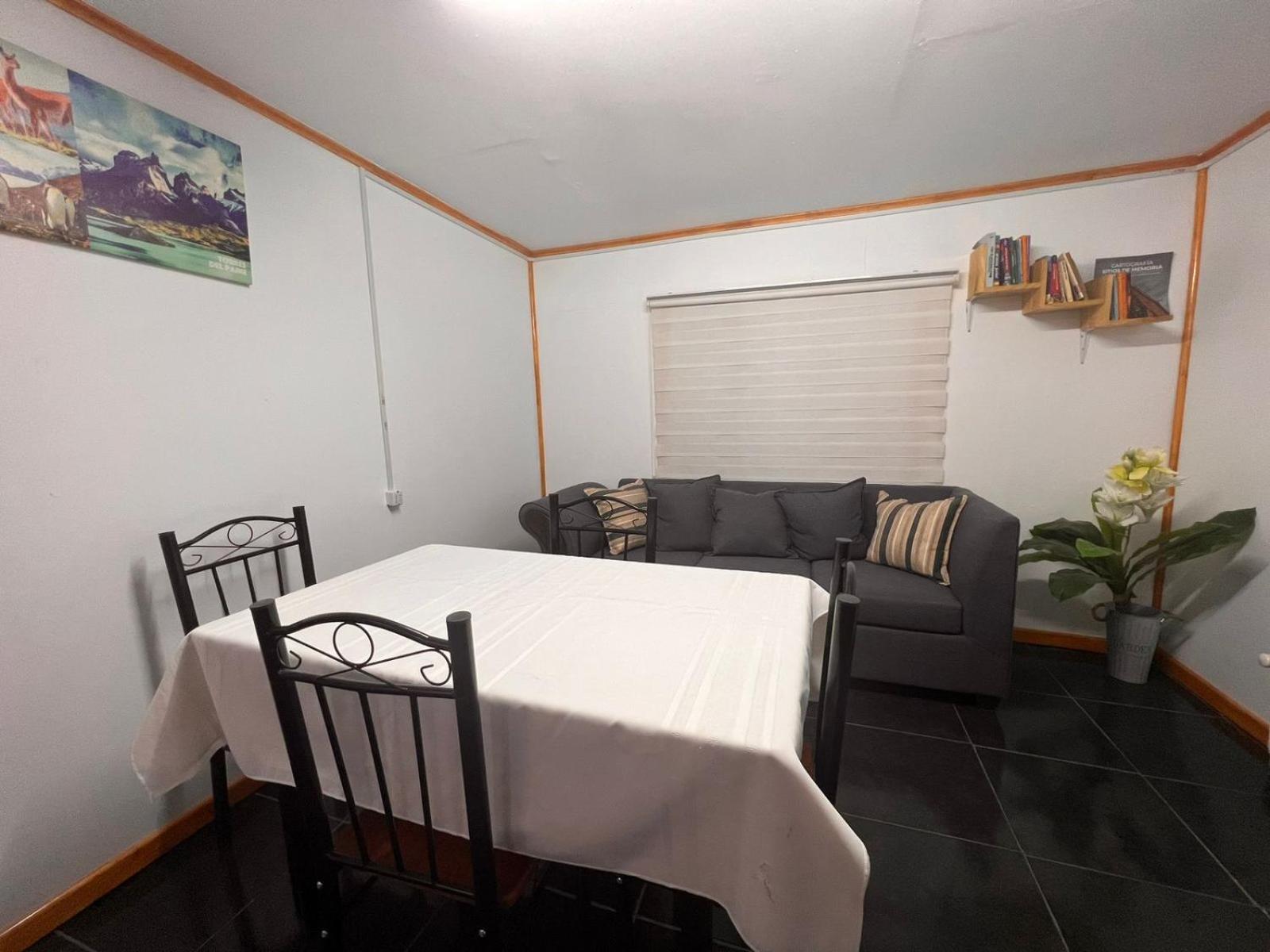 Hostal B&B Coastal Natales Puerto Natales Zewnętrze zdjęcie